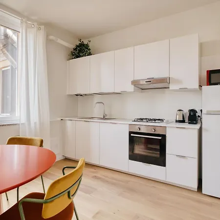 Just Urban - Modern And Strategic 1-br Flat D - Station Daire Milano